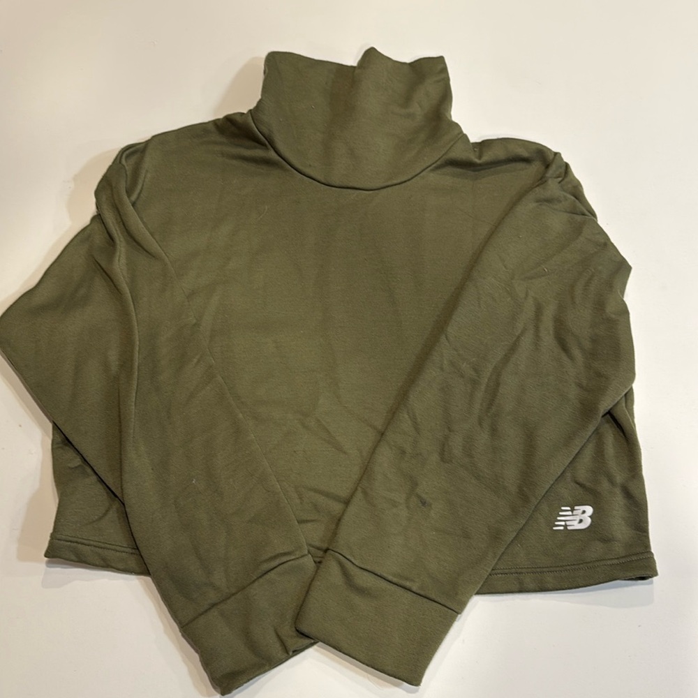 New Balance Cropped Sweatshirt - XL